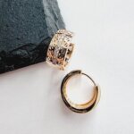 Auskarai 1,5×0,7cm.