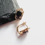 Auskarai 1,5×0,8cm.