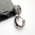 Auskarai 1,7×0,6cm.