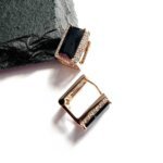 Auskarai 1,1×0,8cm.