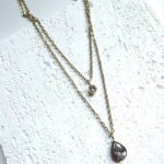 Dviejų eilių kaklo papuošalas