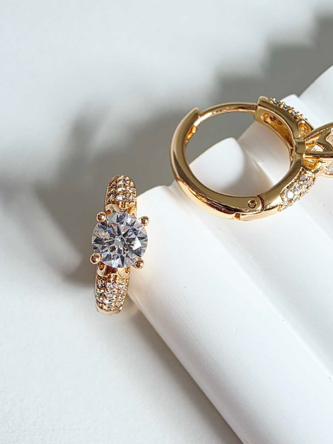 IMG_COM_2025101315103155714 Auskarai 1,5/0,4cm. - Image 1