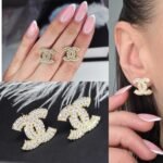 Auskarai (1,3cm.ilgis).